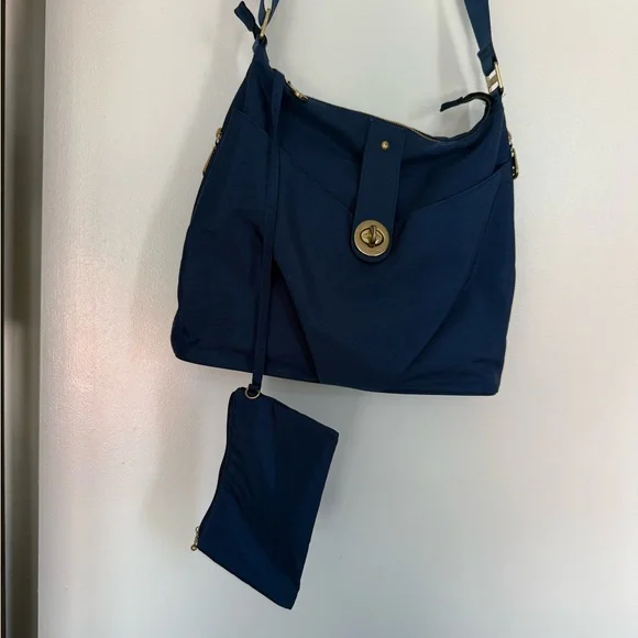 NWOT Baggallini Navy Crossbody Shoulder Bag with Turn-Lock Closure and Pouch - Picture 10 of 11